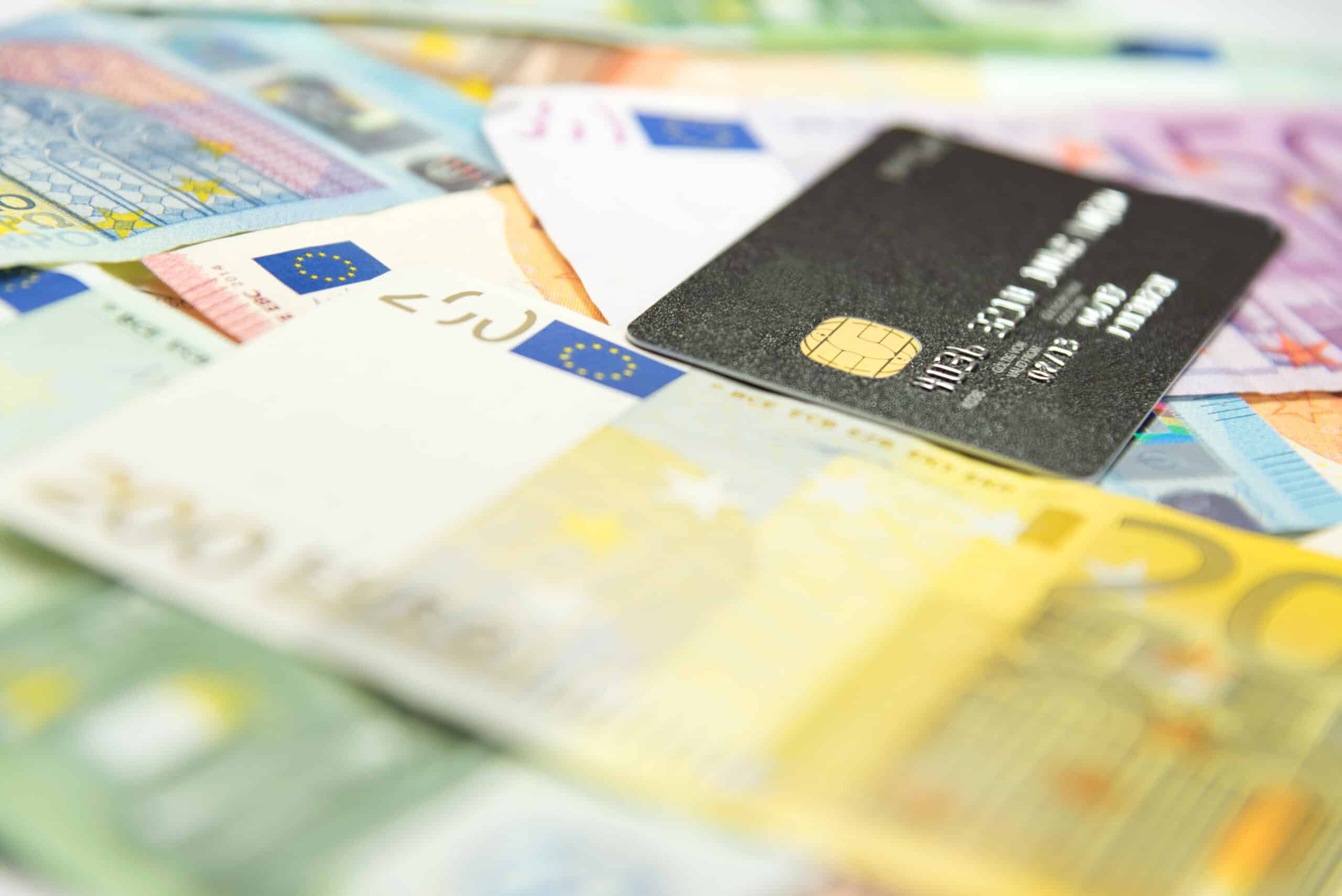 Caratteristiche dei conti correnti con più di 10.000 euro sul conto