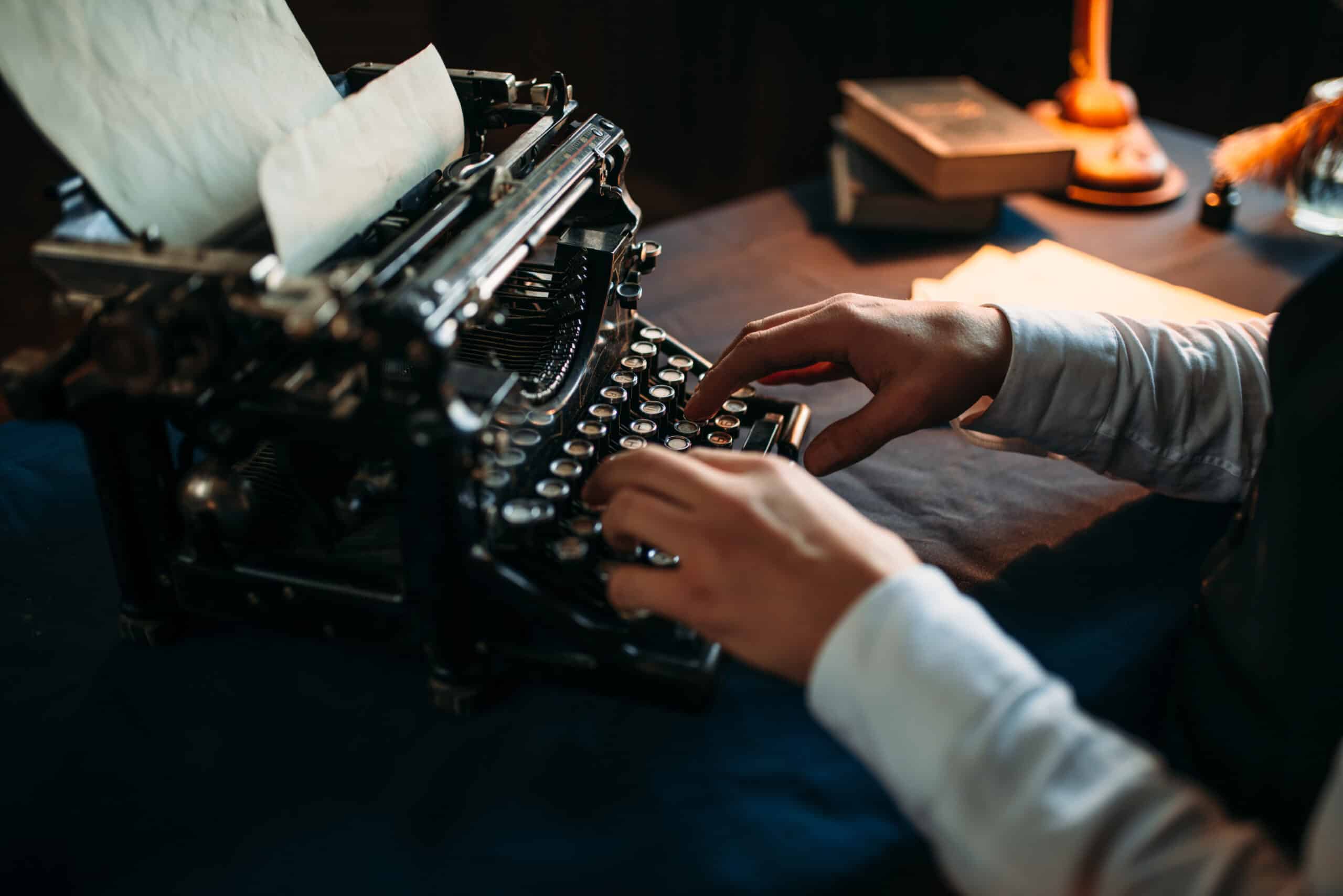 coraggioso Macchine da scrivere antiche