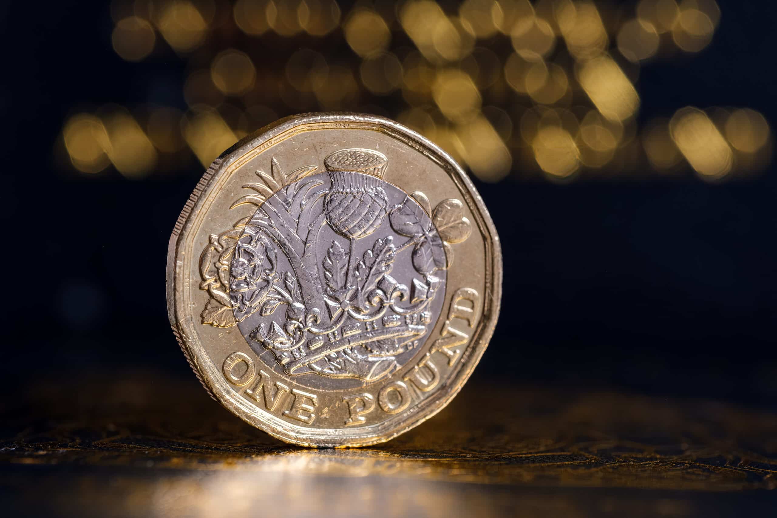 valore attuale di una sterlina britannica